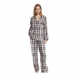 Victoria’s Secret Two Piece Plaid Women's Pajama Set. Size XL Great Condition.